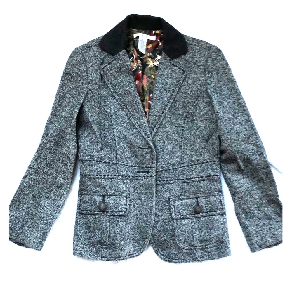 Unique classy coat!